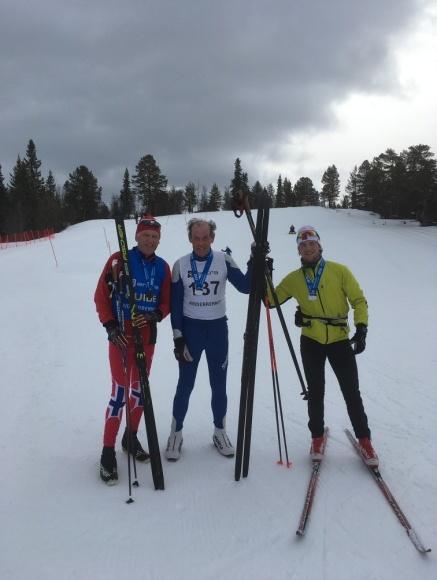 To menn på ski